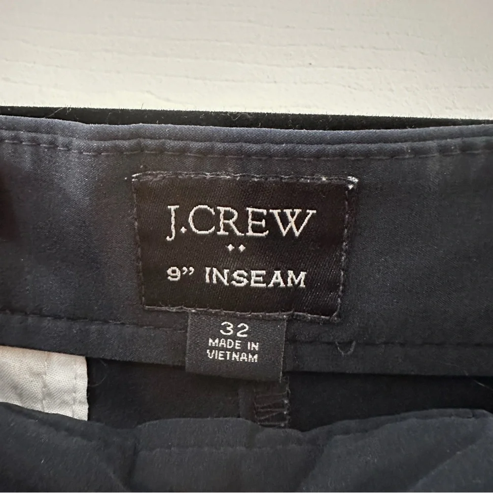 J. Crew Flat Front Golf Shorts Navy Blue 9” inseam sz 32